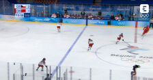 Pekin. Skrót meczu Czechy – Chiny w turnieju hokeja na lodzie kobiet
