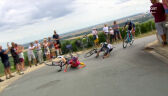 Upadek Vollering na 15 km przed metą 3. etapu Tour de France Femmes