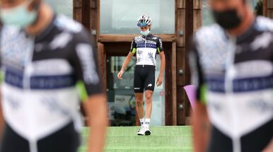 Zaskakująca decyzja triumfatora Vuelta a Espana. 31 lat i zrywa z kolarstwem