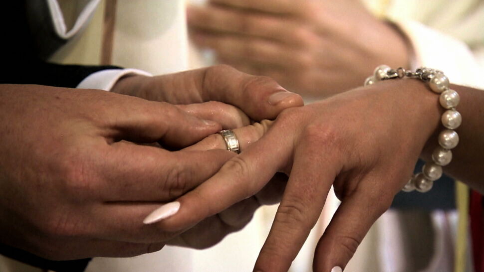 Mniej ślubów, mniej rozwodów. Jak pandemia wpłynęła na społeczeństwo?