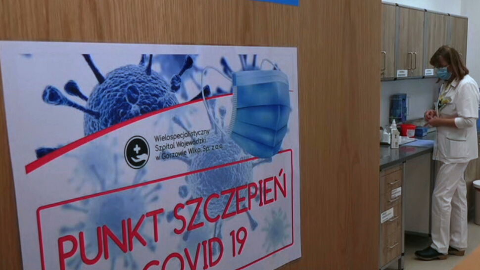 Ponad 300 tysięcy osób zaszczepionych na COVID-19 w Polsce