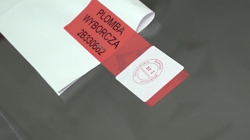PiS chce przesunąć wybory samorządowe? "Zastanawiamy się nad tym"